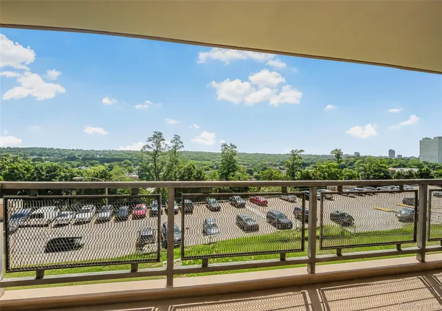 Photo 3 of Condo for sale at 5900 Arlington Ave #4G, New York, NY 10471 | MLS# 1032903 | Listing updated on 2026-09-01