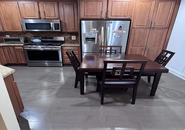 Photo 3 of Sale Pending at 622 Regency Dr, Wappinger, NY 12524 | MLS# 1032907 | Listing updated on 2026-09-05