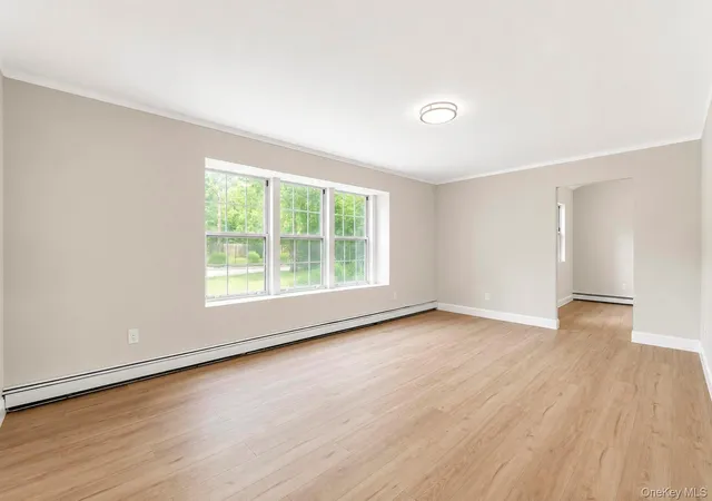 Photo 4 of Sale Pending at 11 Bates Ln, Brookhaven, NY 11961 | MLS# 1032928 | Listing updated on 2026-10-06