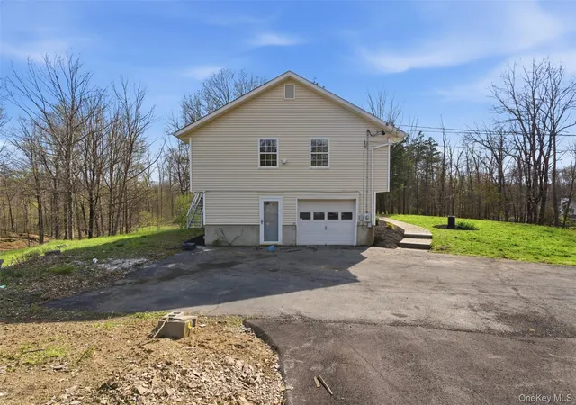 3rd image of 600 Twin Arch Rd, New Windsor, NY 12575 | MLS# 1032934