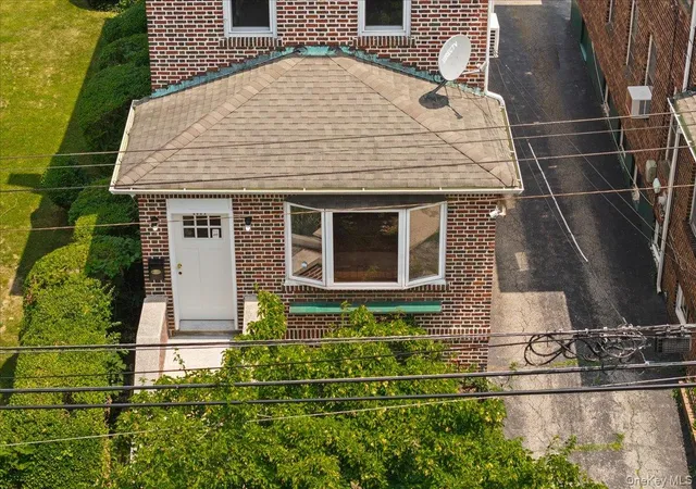 4th image of 4084 Seton Ave, New York, NY 10466 | MLS# 1032952