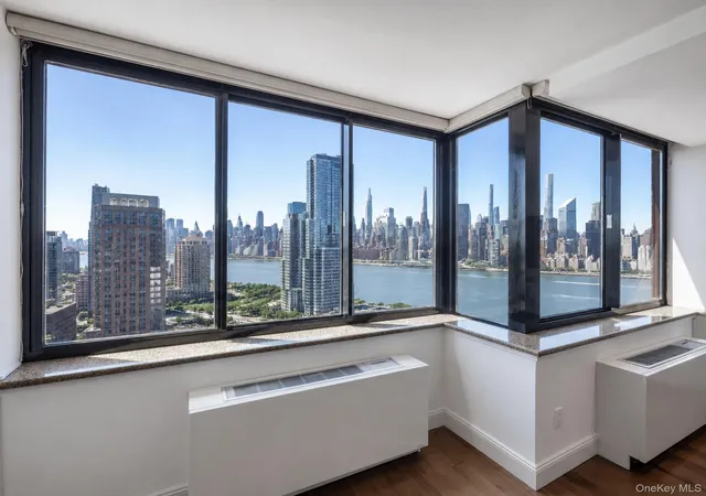 Condo for sale at 4-74 48th Avenue #29H, New York, NY 11109 | MLS# 1032973