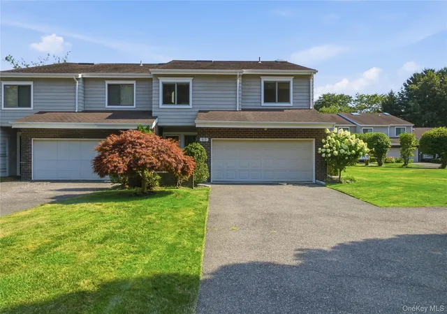 Photo 2 of Sale Pending at 93 Boathouse Ln W, Islip, NY 11706 | MLS# 1032976 | Listing updated on 2026-08-28