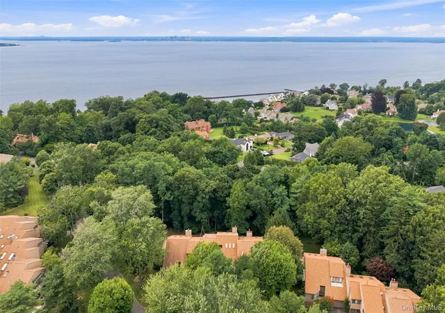2nd image of 3 Willada Ln, Glen Cove, NY 11542 | MLS# 1032996