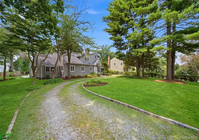 Photo 2 of Sale Pending at 9 Addison Ln, Oyster Bay, NY 11548 | MLS# 1032997 | Listing updated on 2026-10-08