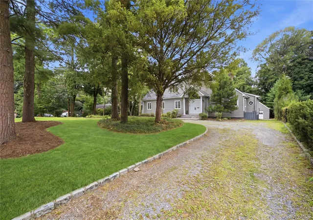 Photo 3 of Sale Pending at 9 Addison Ln, Oyster Bay, NY 11548 | MLS# 1032997 | Listing updated on 2026-10-08