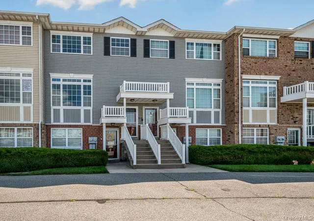 Photo 2 of Single family home for sale at 150 Surf Dr #482, New York, NY 10473 | MLS# 1033005 | Listing updated on 2026-08-23