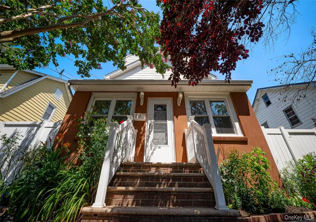 Photo 3 of Sale Pending at 681 Stowe Ave, Hempstead, NY 11510 | MLS# 1033014 | Listing updated on 2026-09-03