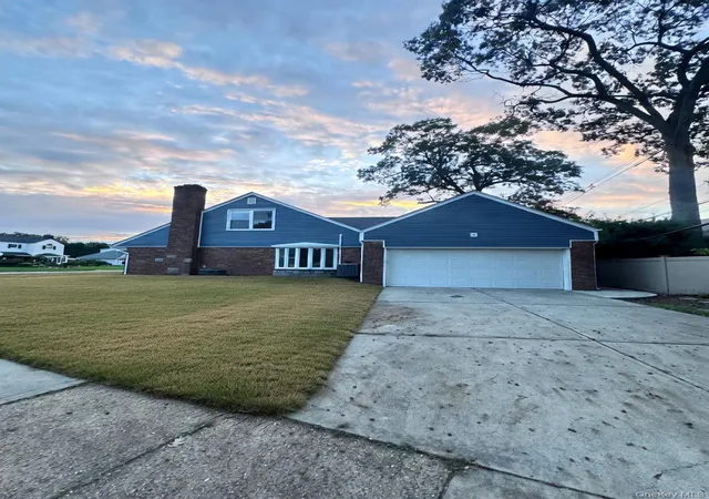 Photo 2 of Single family home for sale at 127 Berkshire Rd, Hempstead, NY 11570 | MLS# 1033015 | Listing updated on 2026-10-03