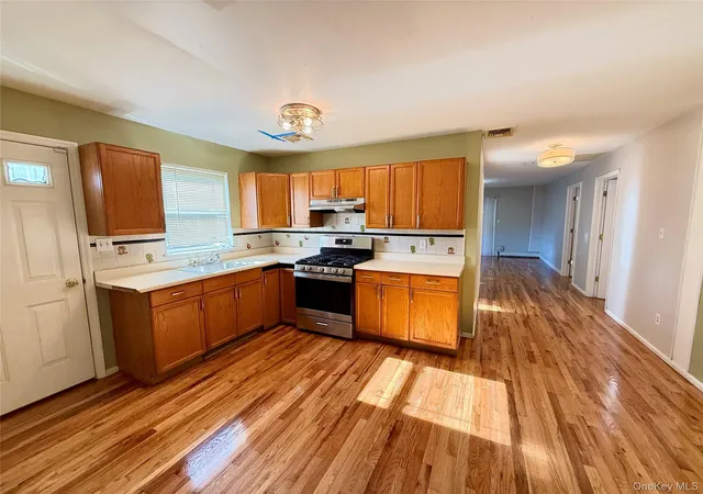 Photo 3 of Single family home for sale at 356 Woodfield Rd, Hempstead, NY 11552 | MLS# 1033019 | Listing updated on 2026-10-08