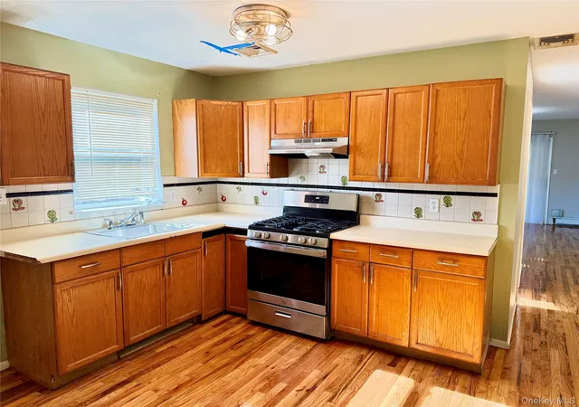 Photo 4 of Single family home for sale at 356 Woodfield Rd, Hempstead, NY 11552 | MLS# 1033019 | Listing updated on 2026-10-08