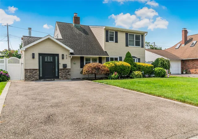 Photo 1 of Single family home for sale at 93 Duckpond Dr N, Hempstead, NY 11793 | MLS# 1033021 | Listing updated on 2026-09-05