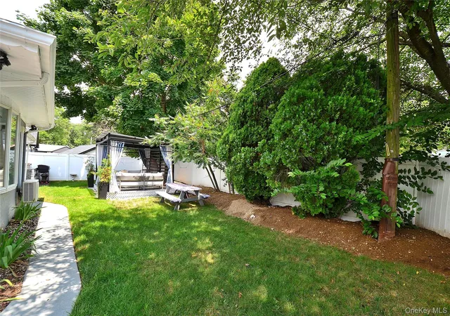 Photo 35 of Single family home for sale at 831 Shell St, Hempstead, NY 11510 | MLS# 1033025 | Listing updated on 2026-09-08