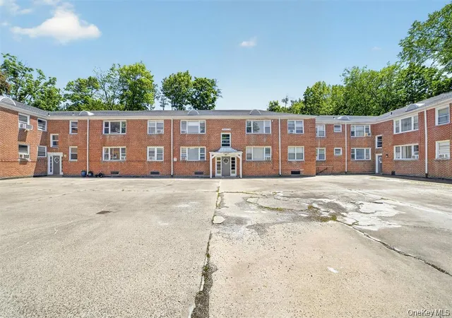 Photo 10 of Condo for sale at 205 W Post Rd #E2H, White Plains, NY 10606 | MLS# 1033029 | Listing updated on 2026-08-29