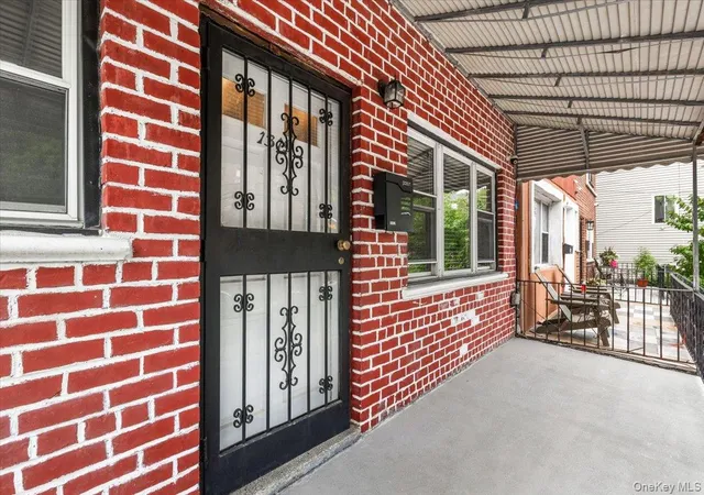 Photo 3 of Sale Pending at 1319 Hicks St, New York, NY 10469 | MLS# 1033031 | Listing updated on 2026-08-22