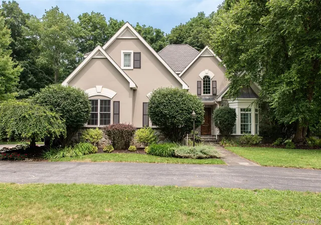 1st image of 6 Stanford Ct, Rhinebeck, NY 12572 | MLS# 1033036