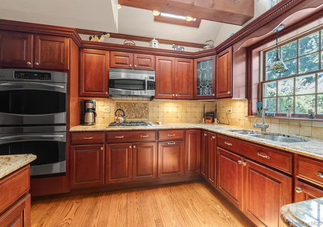 Photo 3 of Sale Pending at 44 Fern St, Hempstead, NY 11001 | MLS# 1033071 | Listing updated on 2026-08-21