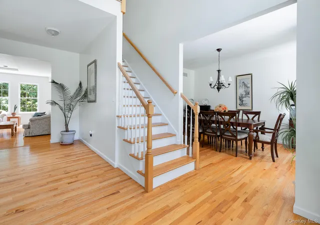 3rd image of 127 Shagbark Ln, East Fishkill, NY 12533 | MLS# 1033092