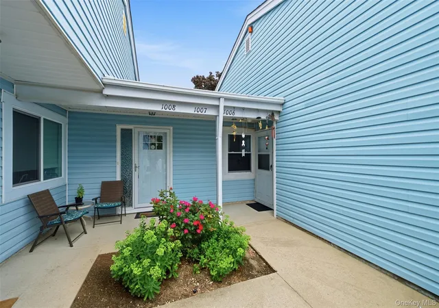 2nd image of 1006 Cabot Path, Smithtown, NY 11780 | MLS# 1033101
