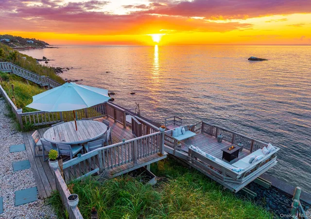 Photo 2 of Single family home for sale at 21515 Soundview Ave, Southold, NY 11971 | MLS# 1033102 | Listing updated on 2026-10-03