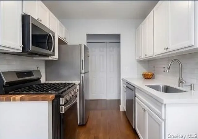 Photo 3 of Condo for sale at 355 Route 111 #19, Smithtown, NY 11787 | MLS# 1033107 | Listing updated on 2026-09-24