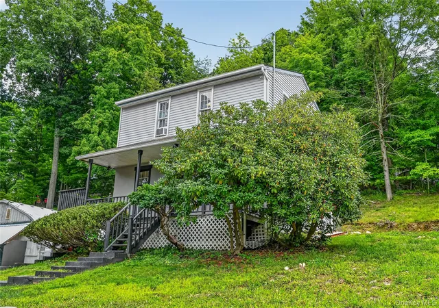 Photo 3 of Single family home for sale at 17 Underhill Trl, Monroe, NY 10950 | MLS# 1033115 | Listing updated on 2026-08-27