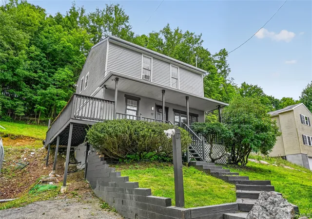 Photo 3 of Single family home for sale at 17 Underhill Trl, Monroe, NY 10950 | MLS# 1033115 | Listing updated on 2026-08-27