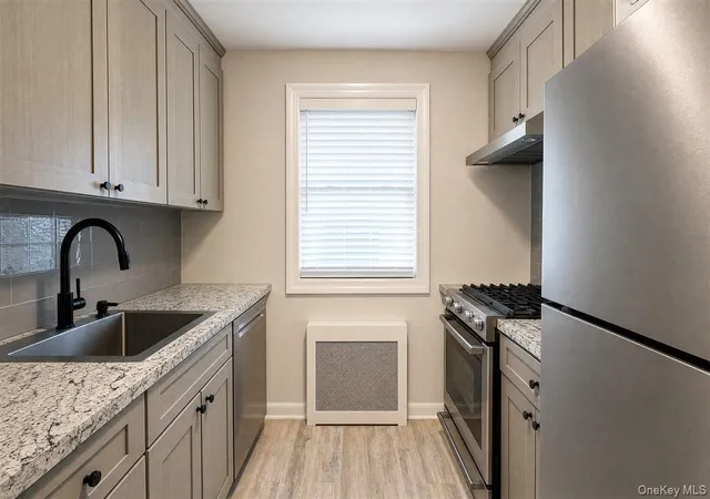 Photo 4 of Sale Pending at 78-02 Cloverdale Blvd #Upper, New York, NY 11364 | MLS# 1033136 | Listing updated on 2026-09-02