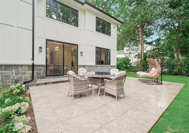 31st image of 22 Old Field Lane, North Hempstead, NY 11020 | MLS# 1033140
