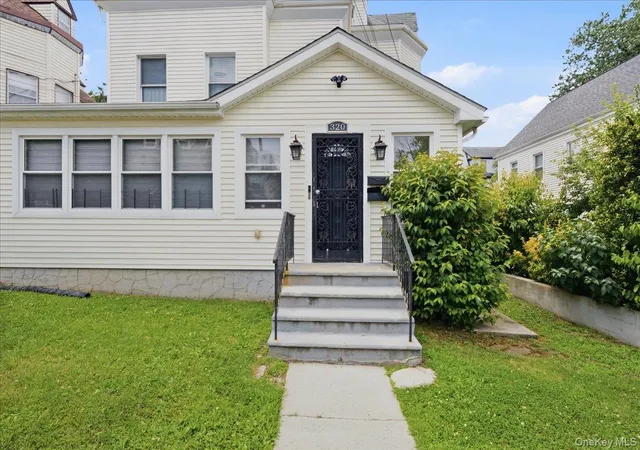 Photo 4 of House for sale at 320 Highland Ave, Mount Vernon, NY 10553 | MLS# 1033151 | Listing updated on 2026-09-30
