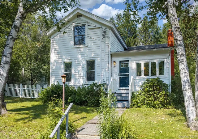 Photo 4 of Sale Pending at 39 Franklin St, Delhi, NY 13753 | MLS# 1033163 | Listing updated on 2026-09-01