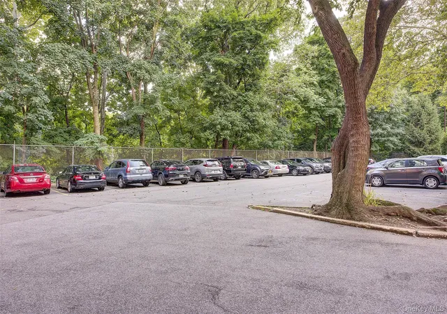 Photo 17 of Condo for sale at 161 Pearsall Dr #3F, Mount Vernon, NY 10552 | MLS# 1033168 | Listing updated on 2026-08-22
