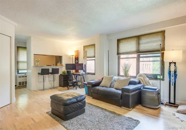 Photo 2 of Condo for sale at 161 Pearsall Dr #3F, Mount Vernon, NY 10552 | MLS# 1033168 | Listing updated on 2026-08-22
