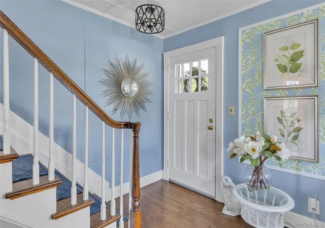 Photo 2 of Sale Pending at 44 Cedar Valley Ln, Huntington, NY 11743 | MLS# 1033184 | Listing updated on 2026-08-28