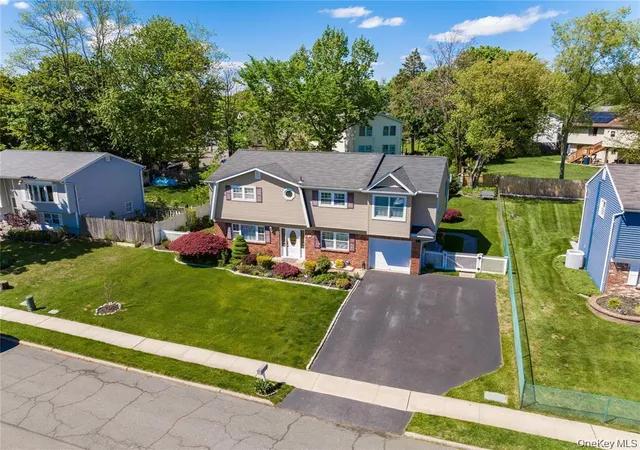 2nd image of 18 Valley Dr, Clarkstown, NY 10954 | MLS# 1033204