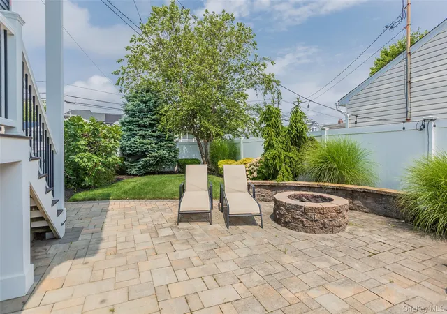 32nd image of 401 Little East Neck Rd S, Babylon, NY 11702 | MLS# 1033218