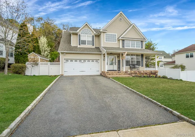 Photo 2 of Sale Pending at 52 Shady View Xing, Brookhaven, NY 11949 | MLS# 1033231 | Listing updated on 2026-09-17