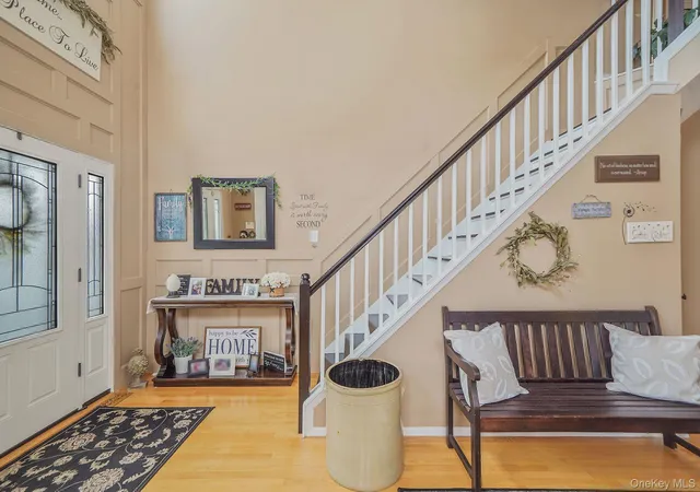 Photo 4 of Sale Pending at 52 Shady View Xing, Brookhaven, NY 11949 | MLS# 1033231 | Listing updated on 2026-09-17