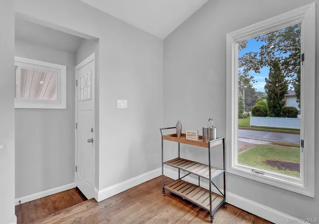 Photo 4 of Single family home for sale at 47 Hayrick Ln, Smithtown, NY 11725 | MLS# 1033244 | Listing updated on 2026-10-02