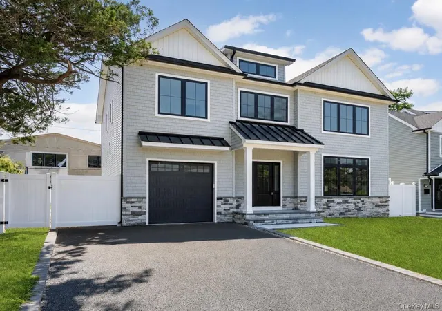 Photo 1 of Single family home for sale at 11 Forest Ln, Hempstead, NY 11590 | MLS# 1033258 | Listing updated on 2026-09-17