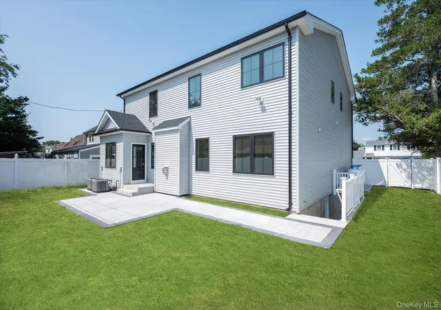 Photo 26 of Single family home for sale at 11 Forest Ln, Hempstead, NY 11590 | MLS# 1033258 | Listing updated on 2026-10-10