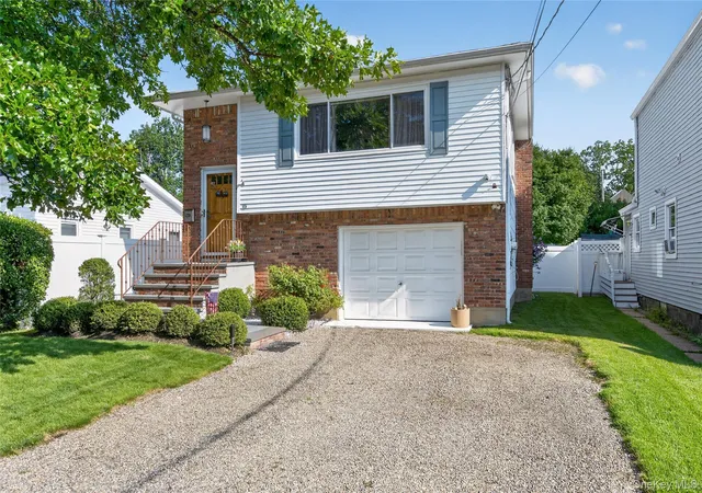 Photo 2 of Sale Pending at 15 1st Avenue, Oyster Bay, NY 11709 | MLS# 1033307 | Listing updated on 2026-09-04