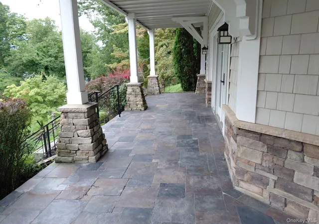 Photo 3 of Sale Pending at 33 Truesdale Lake Dr, Lewisboro, NY 10590 | MLS# 1033318 | Listing updated on 2026-10-02