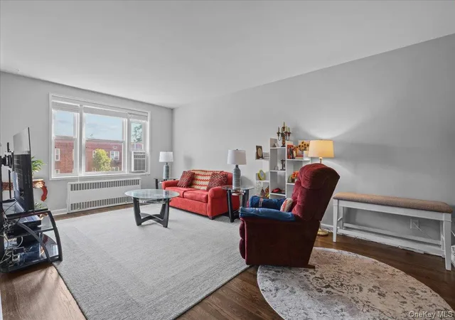 Photo 3 of Sale Pending at 101 Old Mamaroneck Rd #3C7, White Plains, NY 10605 | MLS# 1033354 | Listing updated on 2026-09-16