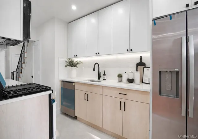 Photo 3 of Sale Pending at 2539 Yates Ave, New York, NY 10469 | MLS# 1033362 | Listing updated on 2026-09-17