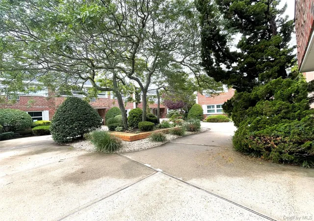 Photo 3 of Condo for sale at 750 Lido Blvd, Hempstead, NY 11561 | MLS# 1033368 | Listing updated on 2026-08-17
