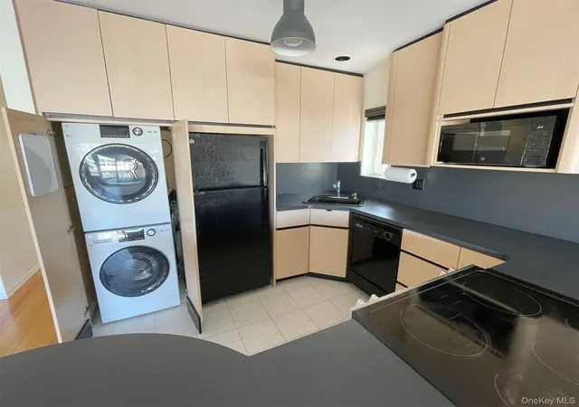 Photo 3 of Condo for sale at 750 Lido Blvd #24b upper, Hempstead, NY 11561 | MLS# 1033368 | Listing updated on 2026-10-10