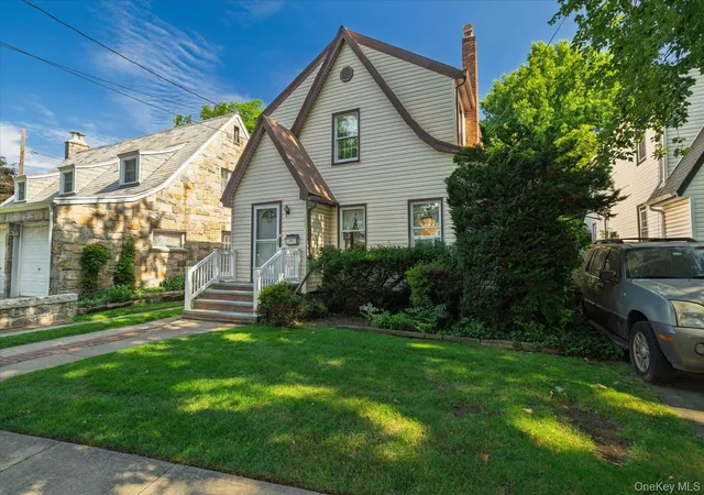 Photo 2 of Sale Pending at 107 Cherry St, Hempstead, NY 11001 | MLS# 1033376 | Listing updated on 2026-08-26
