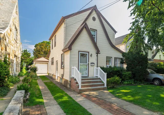Photo 2 of Sale Pending at 107 Cherry St, Hempstead, NY 11001 | MLS# 1033376 | Listing updated on 2026-08-26