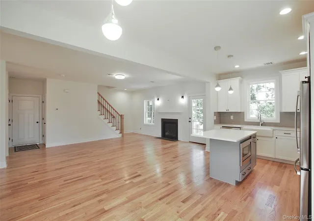 Photo 3 of Single family home for sale at 84 Frank St, New Windsor, NY 12553 | MLS# 1033393 | Listing updated on 2026-08-18
